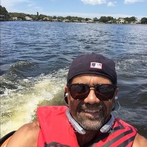 Meet your Posher, Joe m